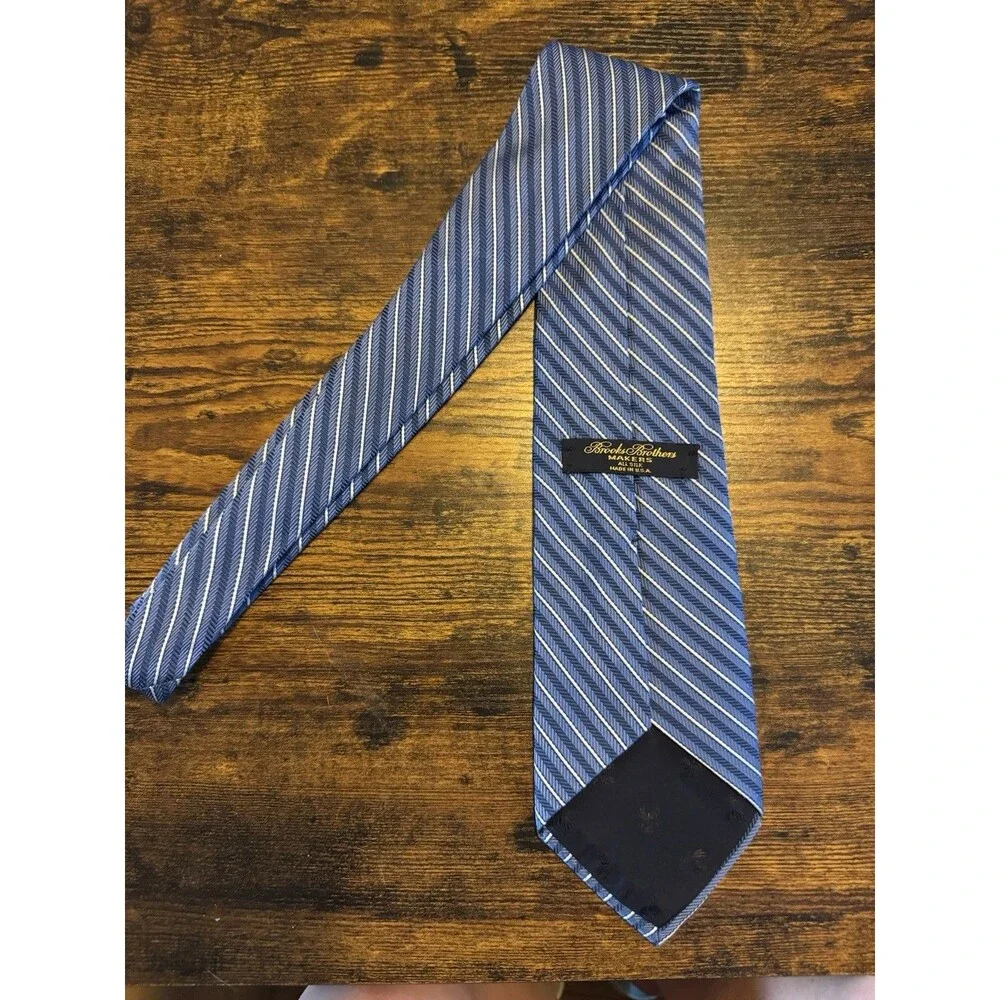 Brooks Brothers Men's Jacquard 100% Silk Tie - Blue/White Striped - Pointed
